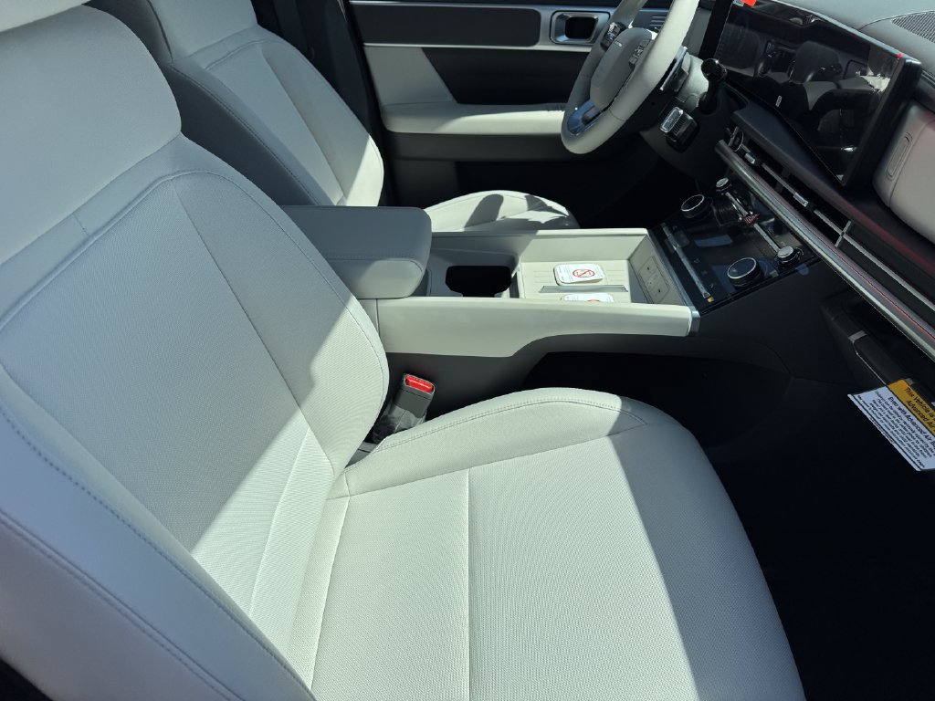 New 2026 Hyundai Santa Fe SE FWD image 10