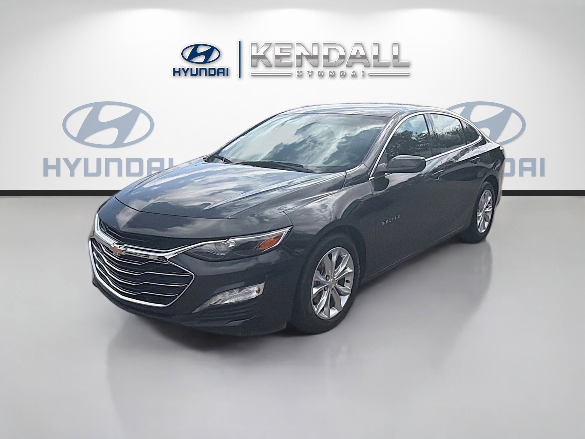 Used 2022 Chevrolet Malibu LT image 3