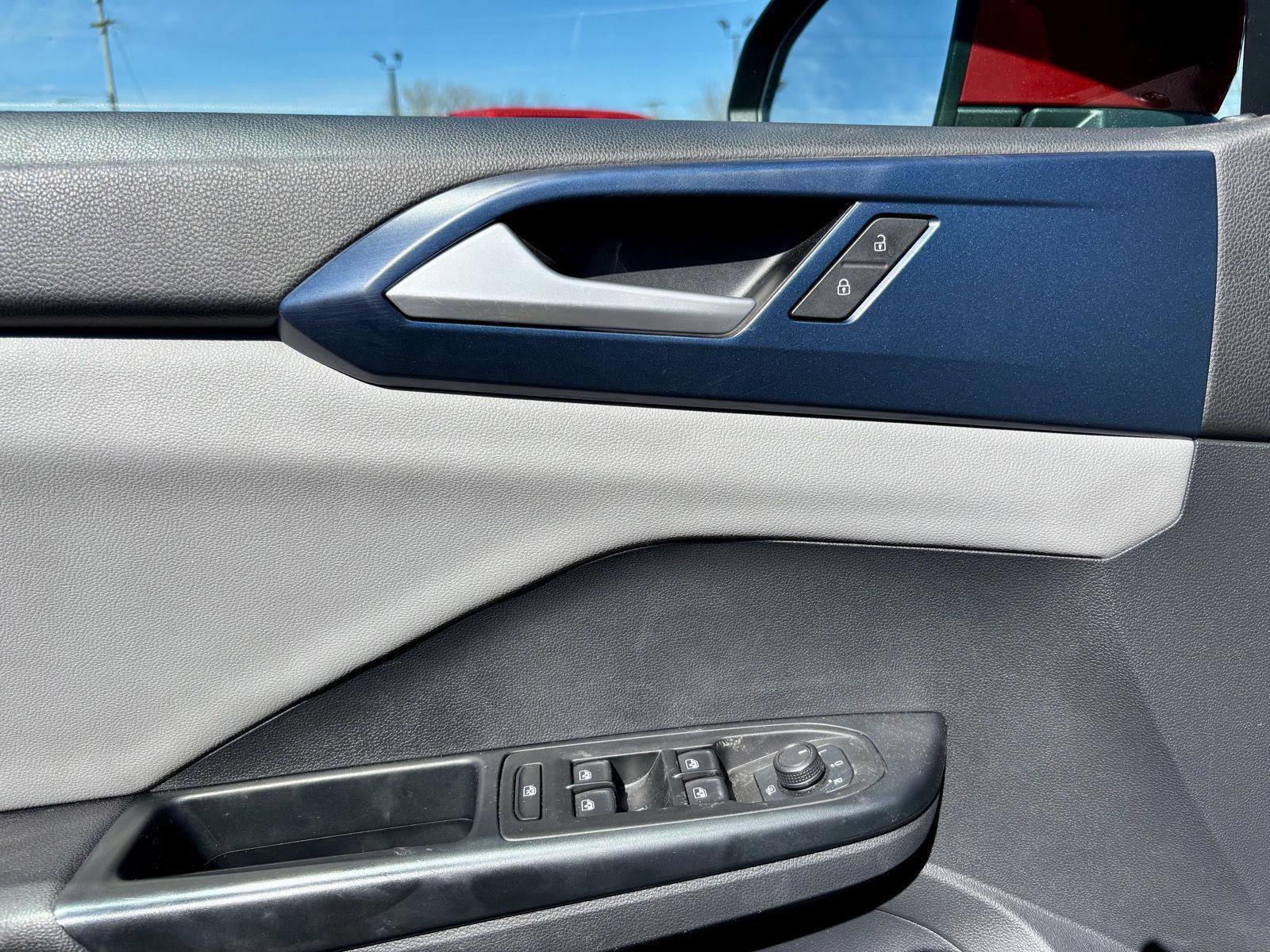 Used 2022 Volkswagen Taos SE image 15