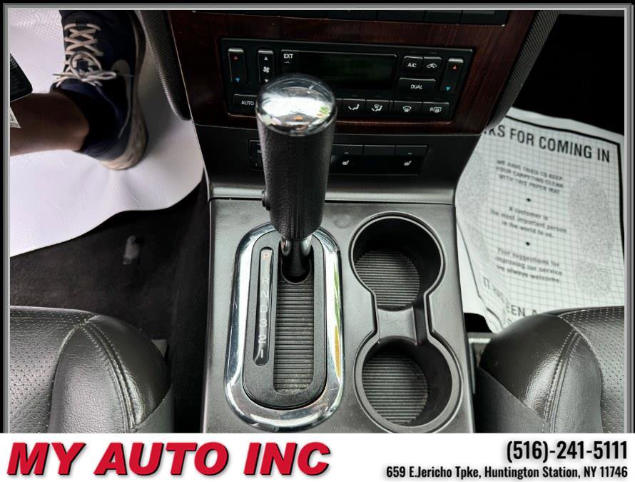 Used 2010 Ford Explorer Limited image 19