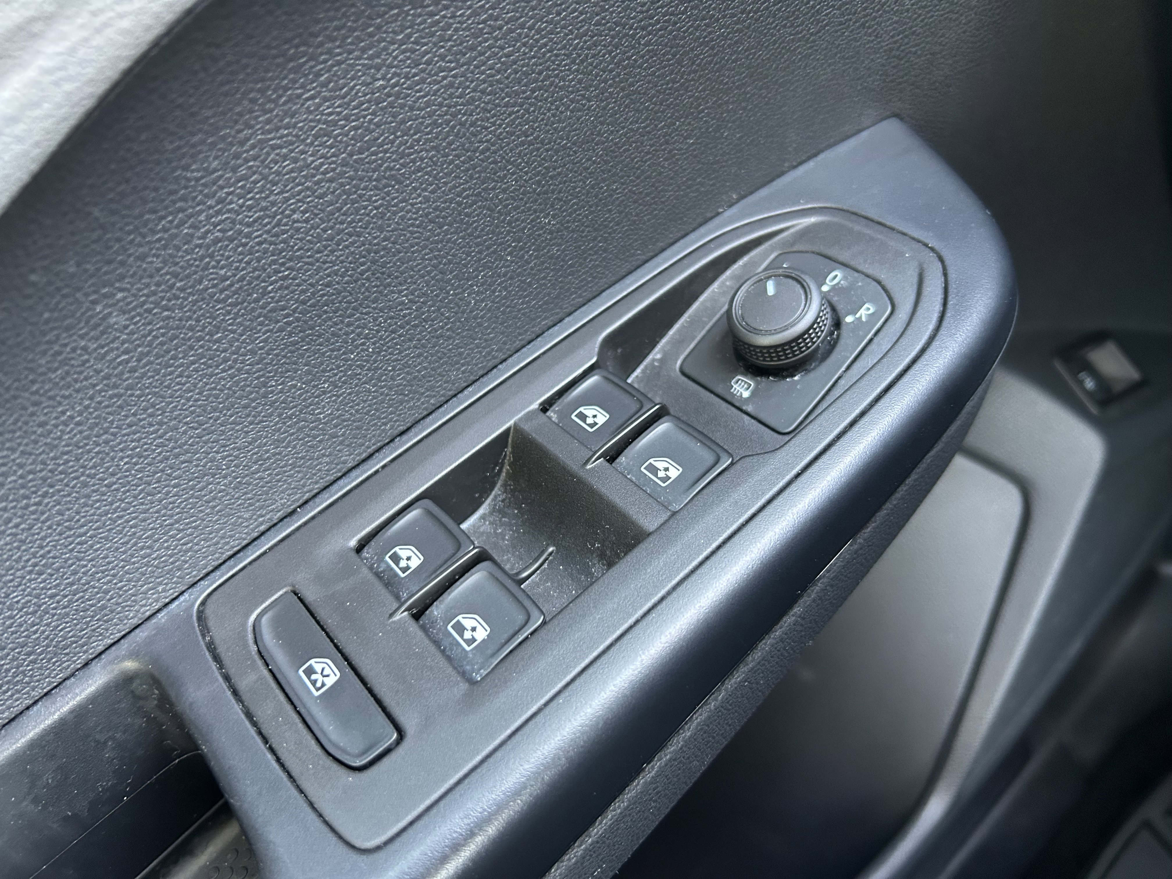 Certified 2024 Volkswagen Taos S image 27