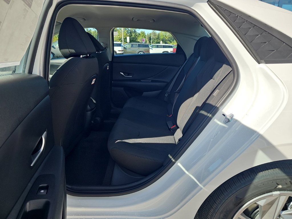 New 2026 Hyundai Elantra SE FWD image 26