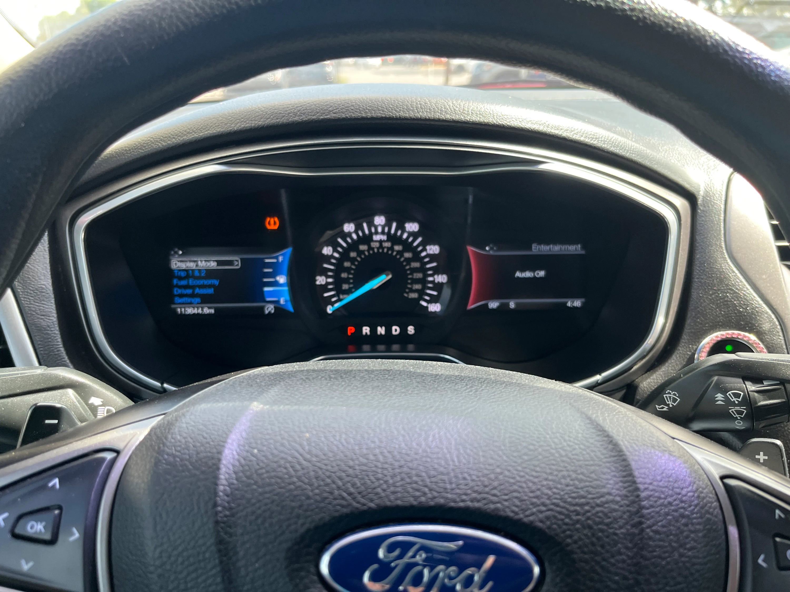 Used 2017 Ford Fusion SE w/ Fusion SE Technology Package FWD image 11