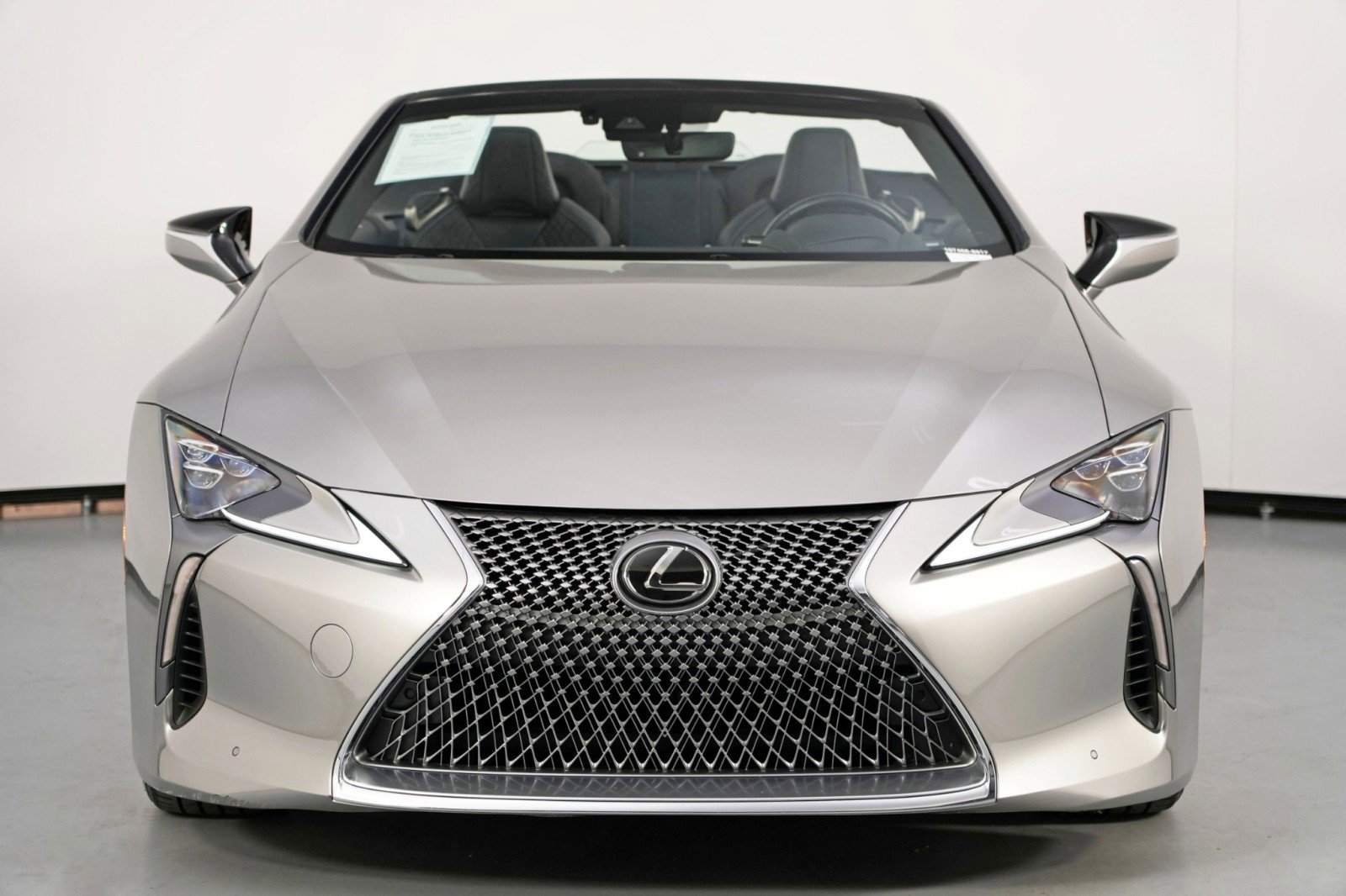 Used 2023 Lexus LC 500 Convertible image 45
