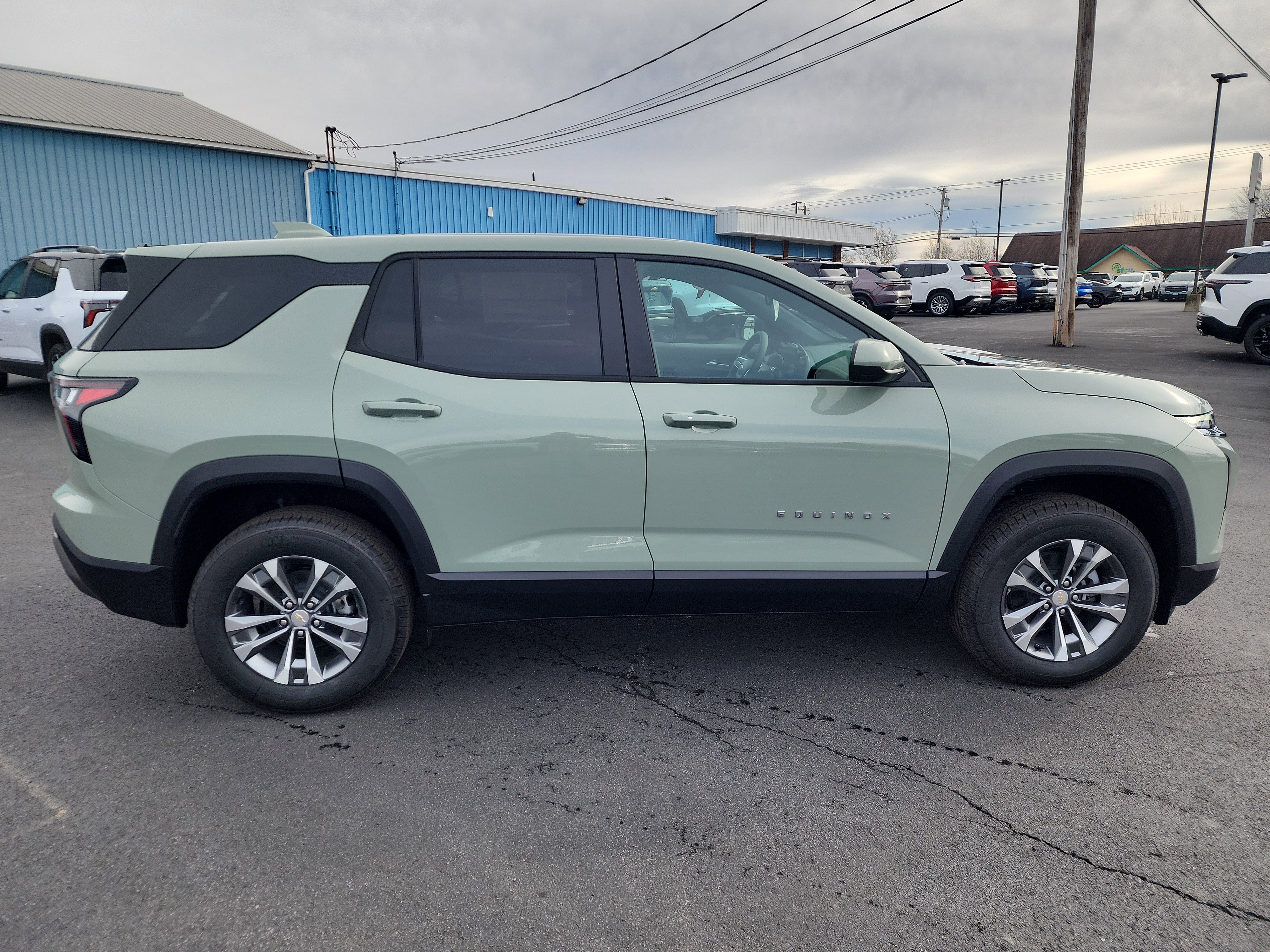 New 2026 Chevrolet Equinox LT w/ Convenience Package II image 9