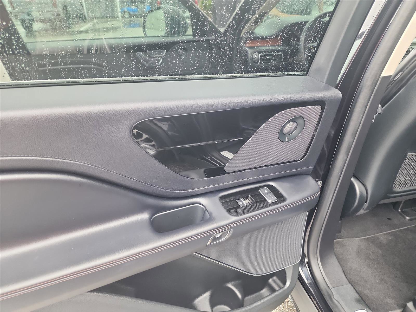 Certified 2021 Lincoln Aviator Reserve RWD image 18