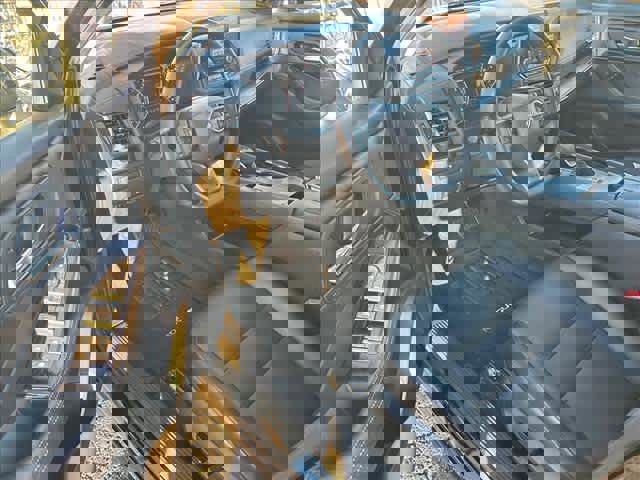 Used 2025 Nissan Rogue SV w/ SV Premium Package image 9