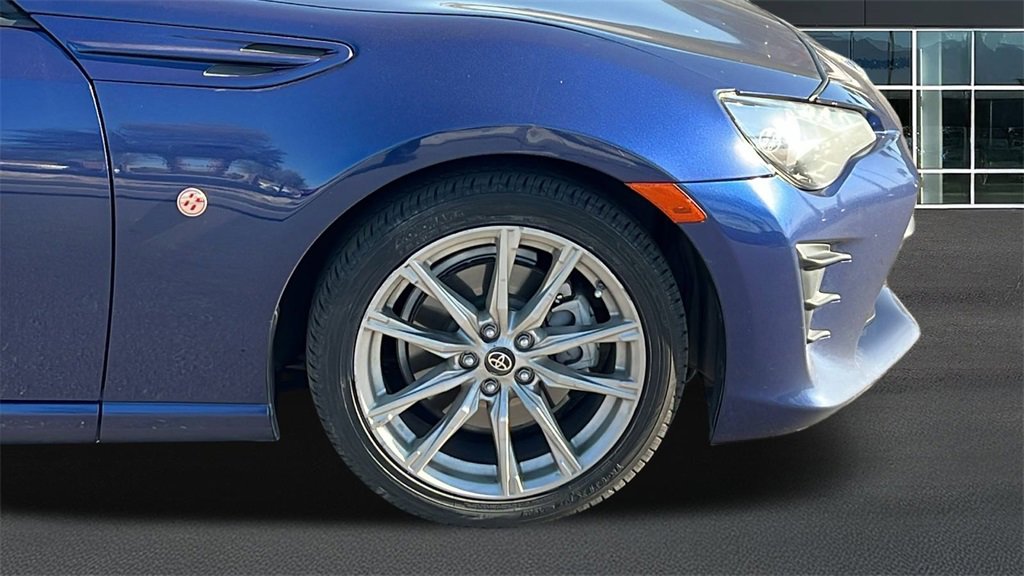 Used 2017 Toyota 86 image 6