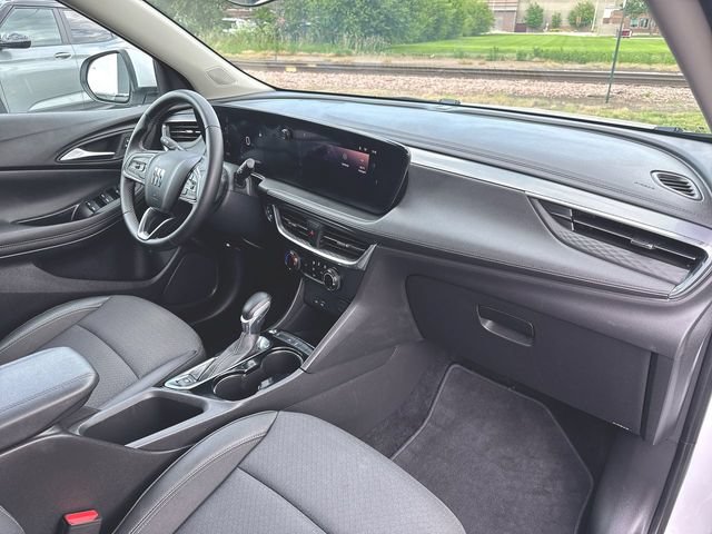 Used 2025 Buick Encore GX Preferred FWD image 27