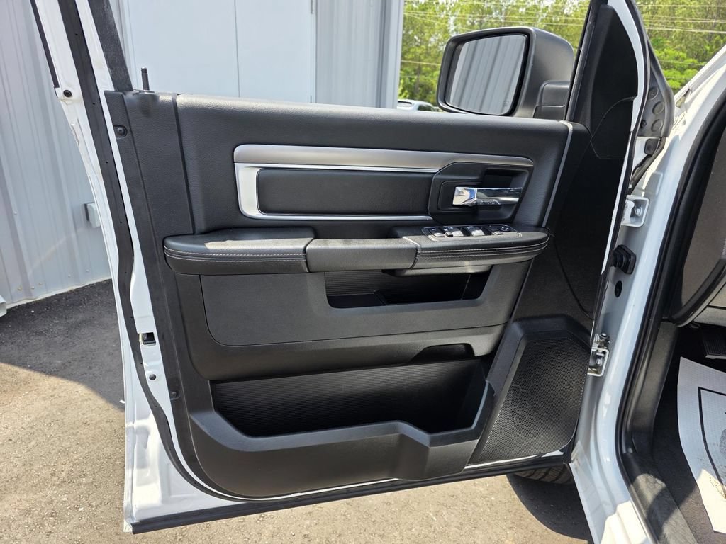 Used 2023 RAM 1500 Warlock AWD/4WD image 12