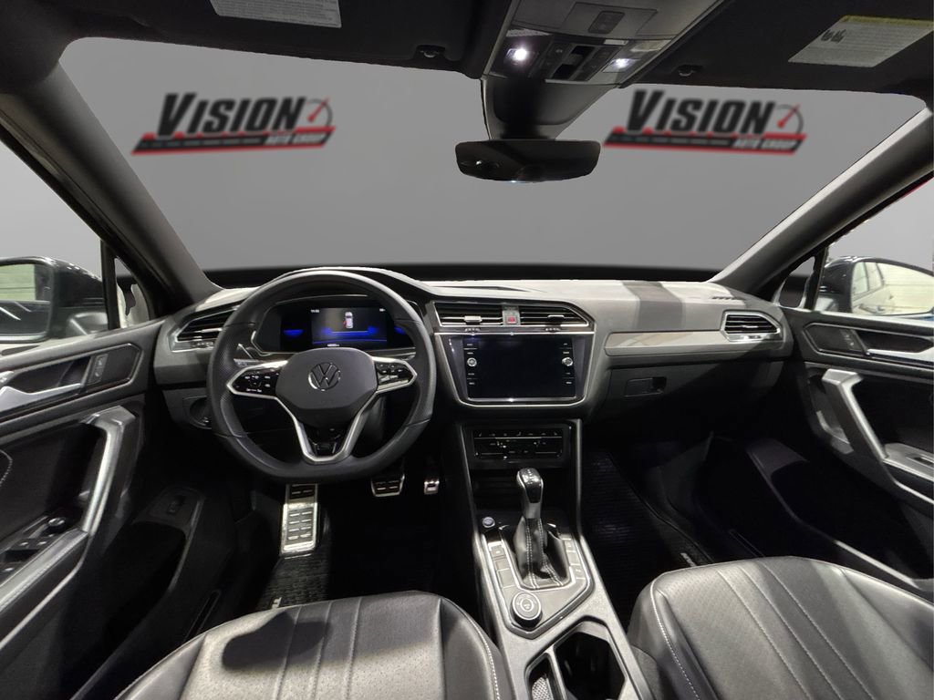 Used 2022 Volkswagen Tiguan SE R-Line image 28