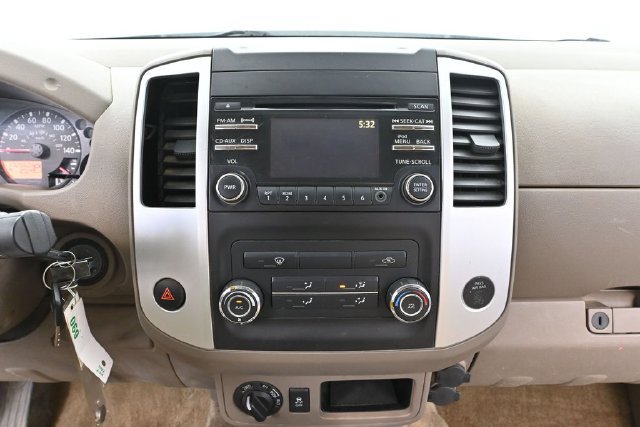 Used 2014 Nissan Frontier SV AWD/4WD image 23