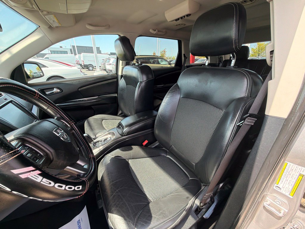 Used 2019 Dodge Journey Crossroad FWD image 12