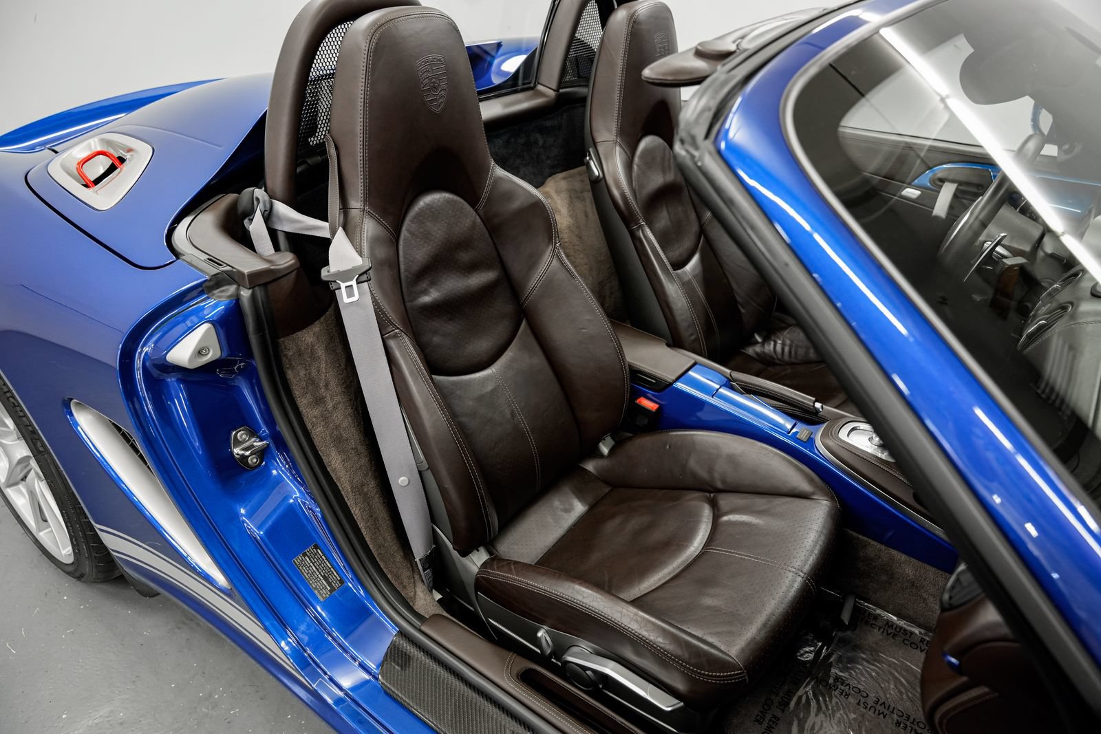 Used 2011 Porsche Boxster Spyder RWD image 27