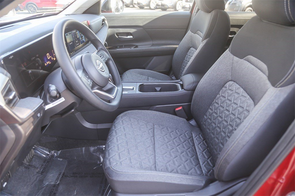 New 2026 Nissan Kicks SV w/ Charging Package image 18