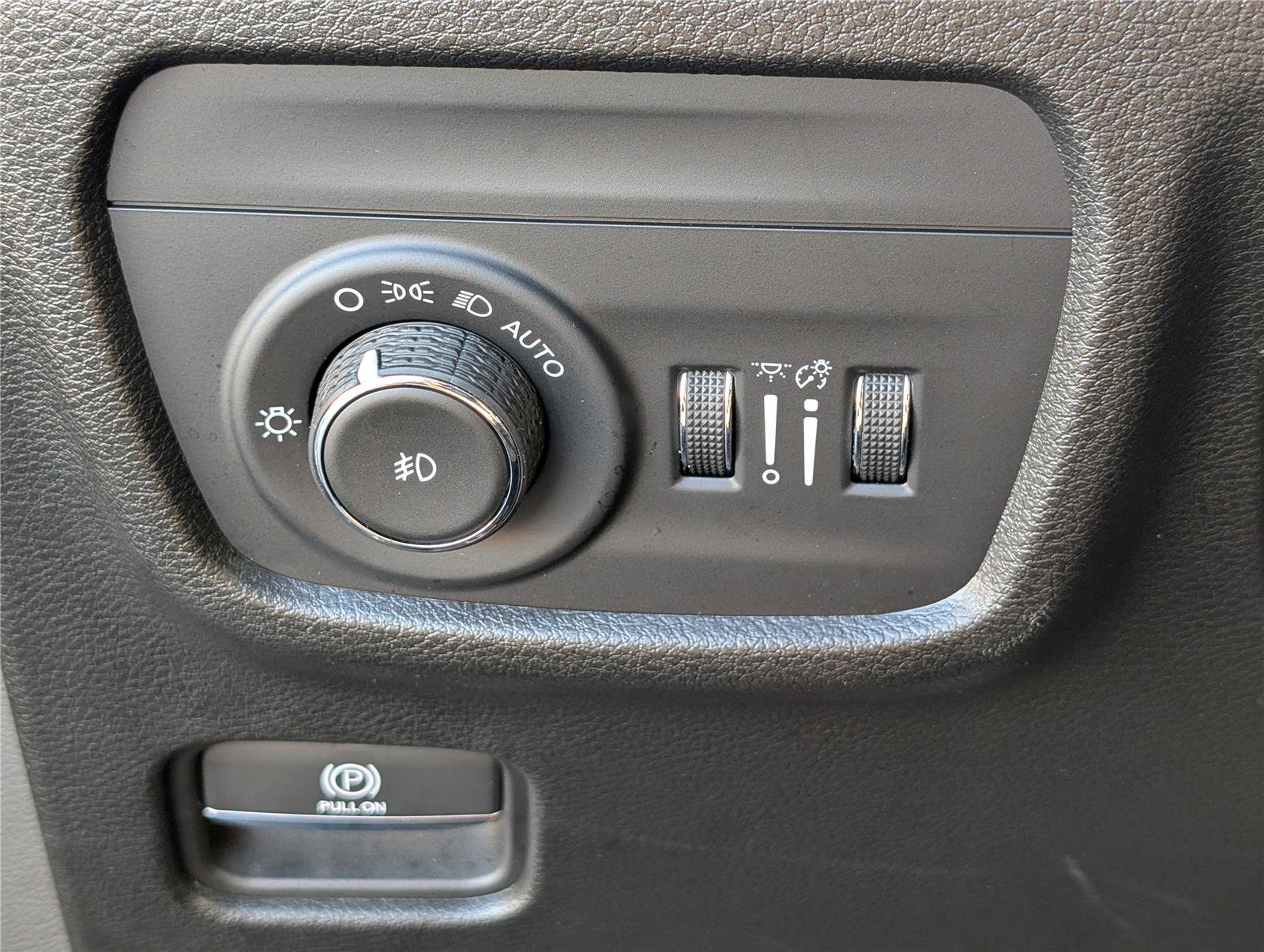 Used 2022 Jeep Grand Cherokee L Limited image 24