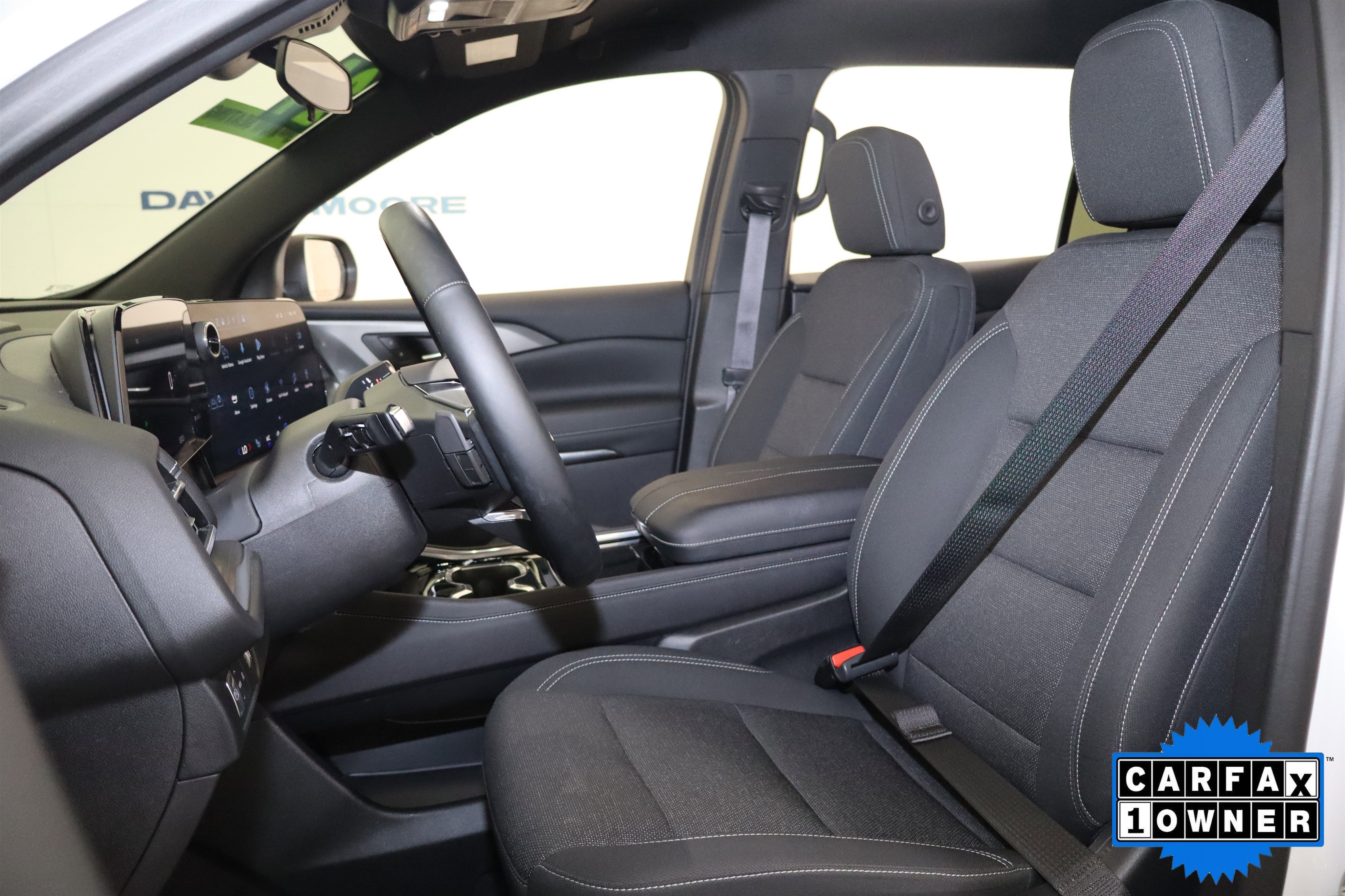 Used 2024 Chevrolet Traverse LT FWD image 23