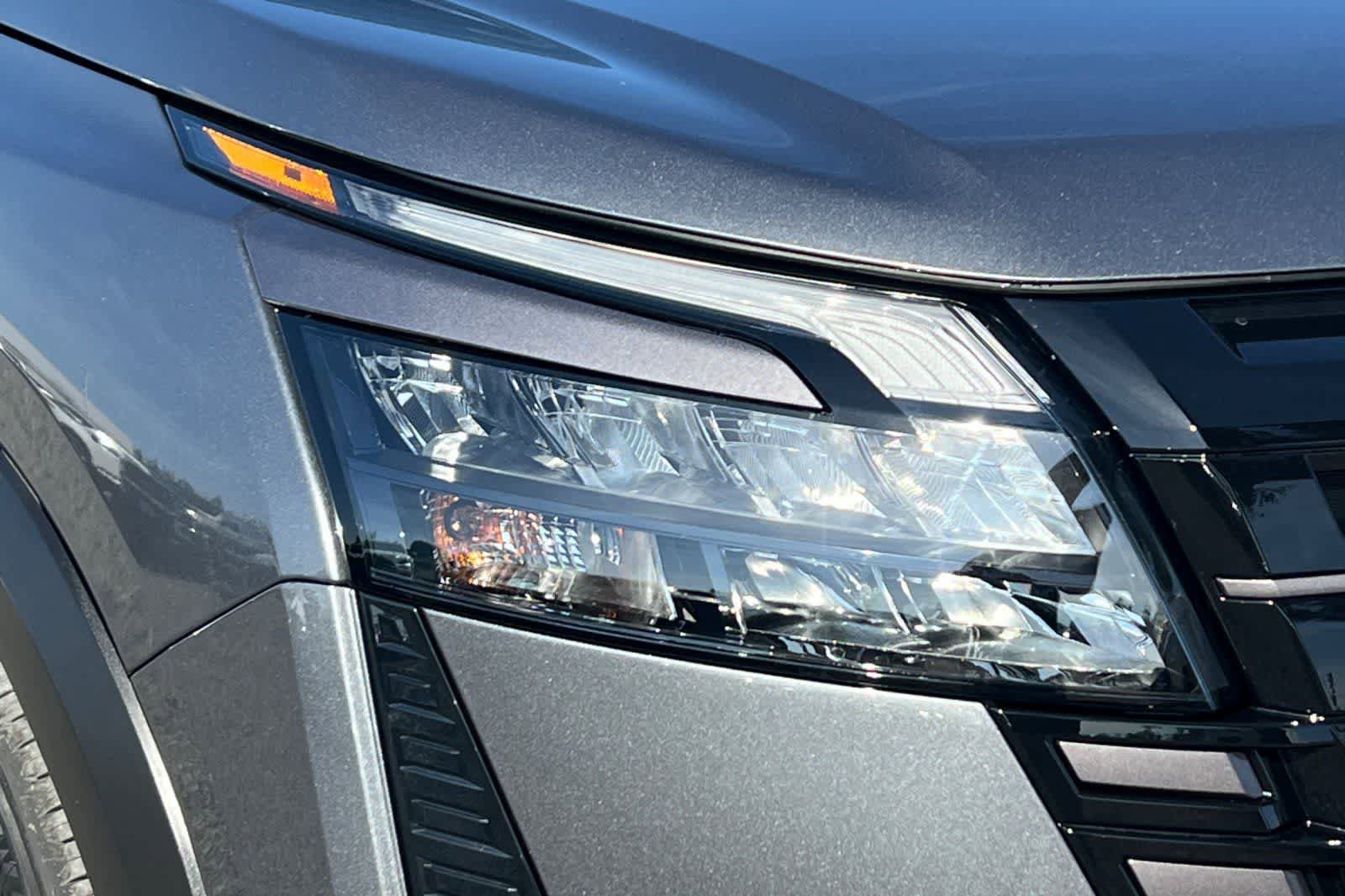 New 2026 Nissan Pathfinder SV image 33