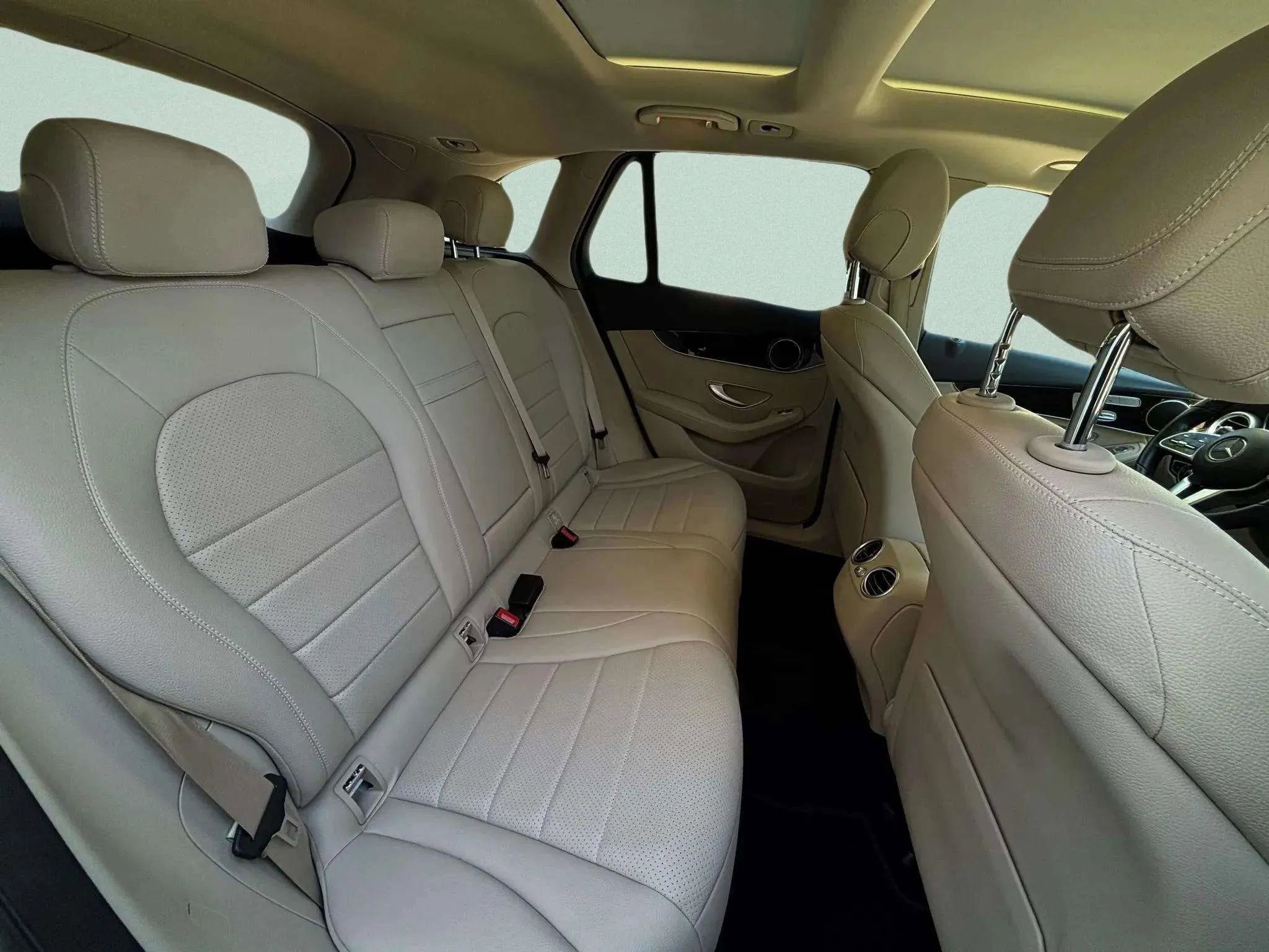 Used 2022 Mercedes-Benz GLC 300 image 11