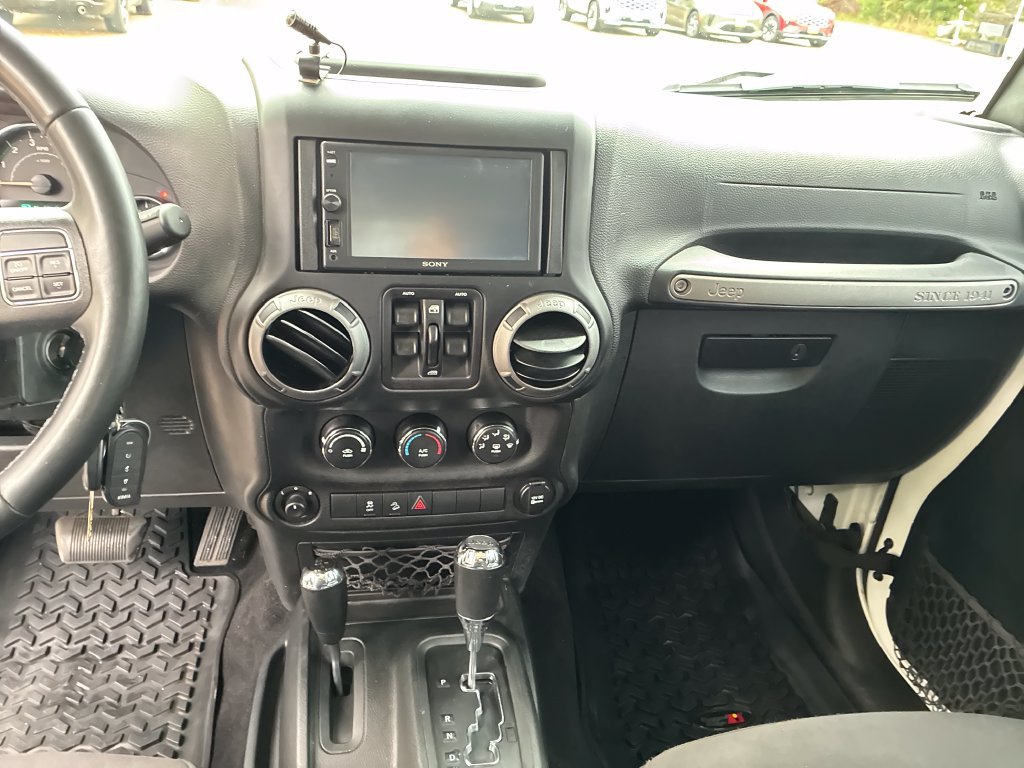 Used 2017 Jeep Wrangler Unlimited Sport w/ Quick Order Package 24S AWD/4WD image 18