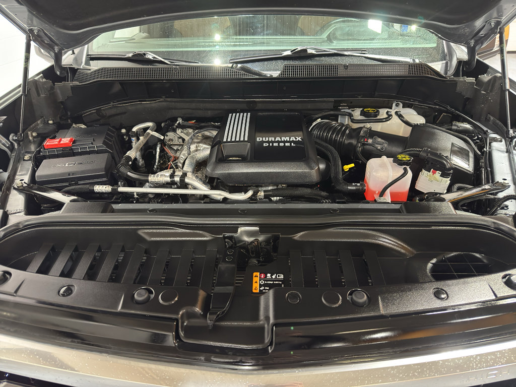 Used 2025 Chevrolet Silverado 1500 High Country w/ High Country Premium Package AWD/4WD image 42