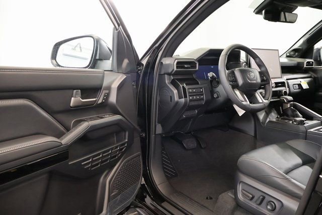 New 2026 Toyota 4Runner Limited AWD/4WD image 8