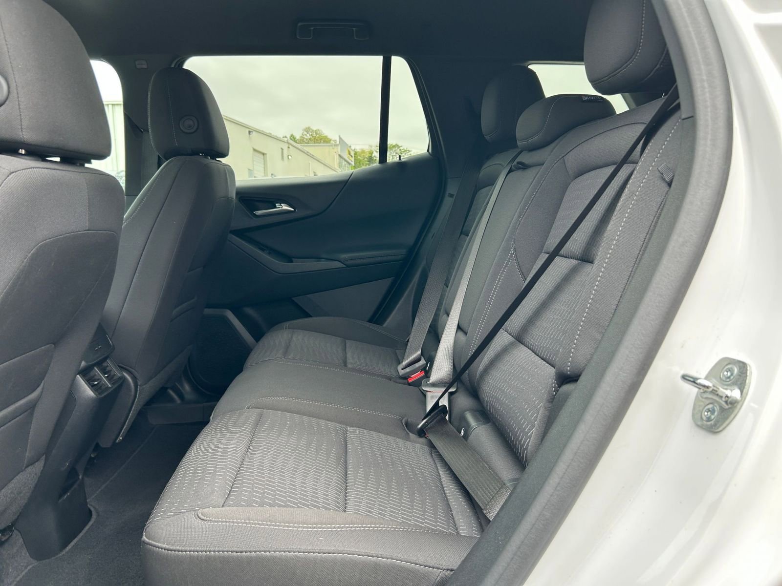 Used 2025 Chevrolet Equinox LT FWD image 21