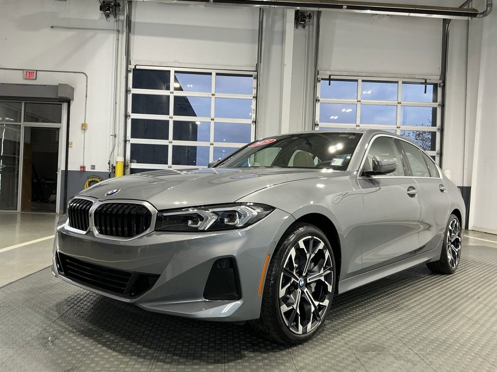 Used 2025 BMW 330i Sedan w/ Convenience Package image 2