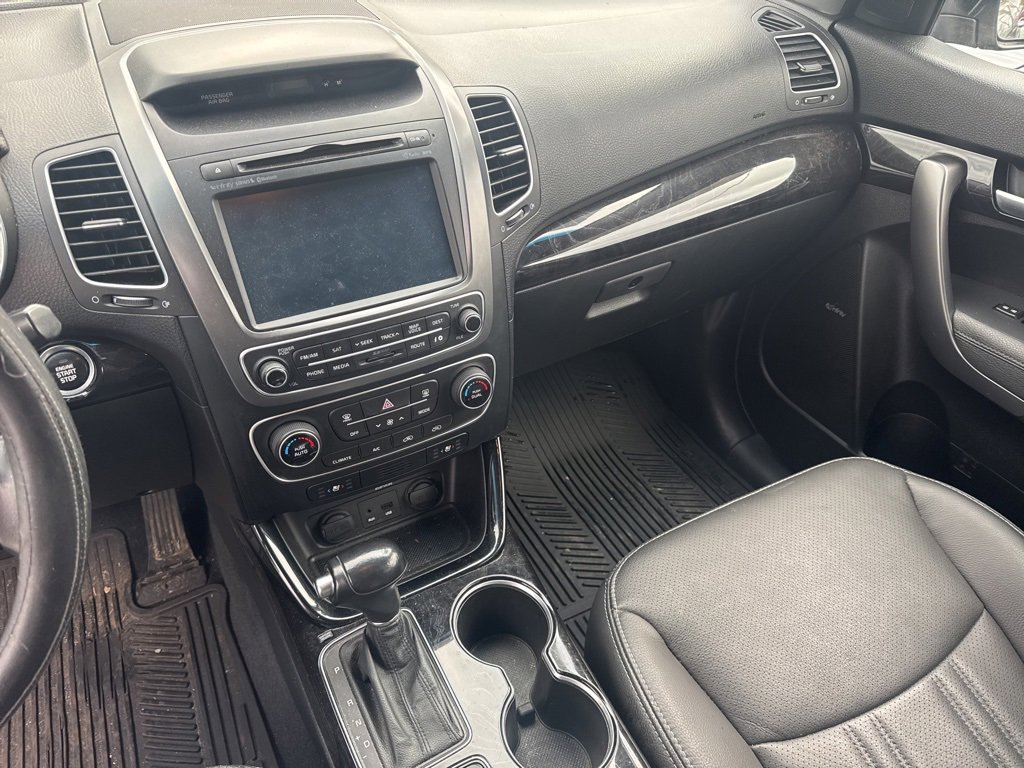 Used 2014 Kia Sorento SX image 18