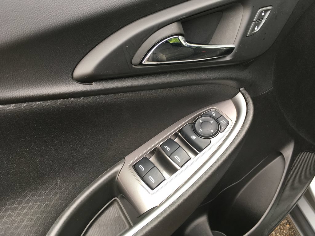 Used 2025 Chevrolet Malibu LT FWD image 20