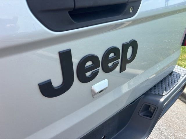 Used 2022 Jeep Gladiator Sport AWD/4WD image 45