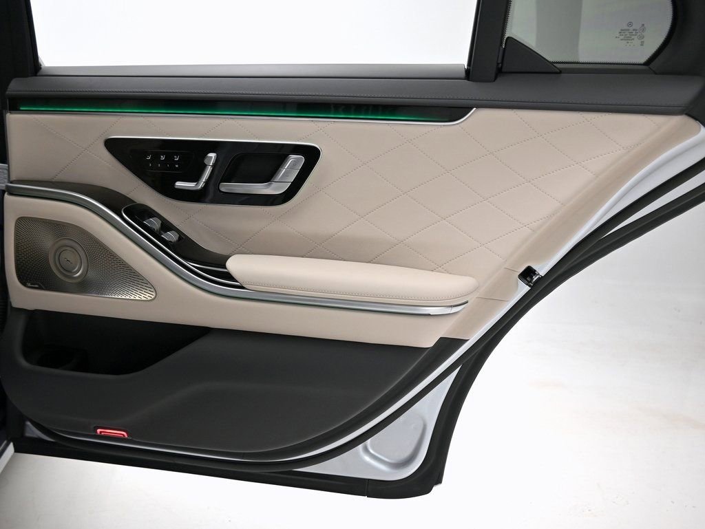 Used 2023 Mercedes-Benz S 580 4MATIC Sedan image 27