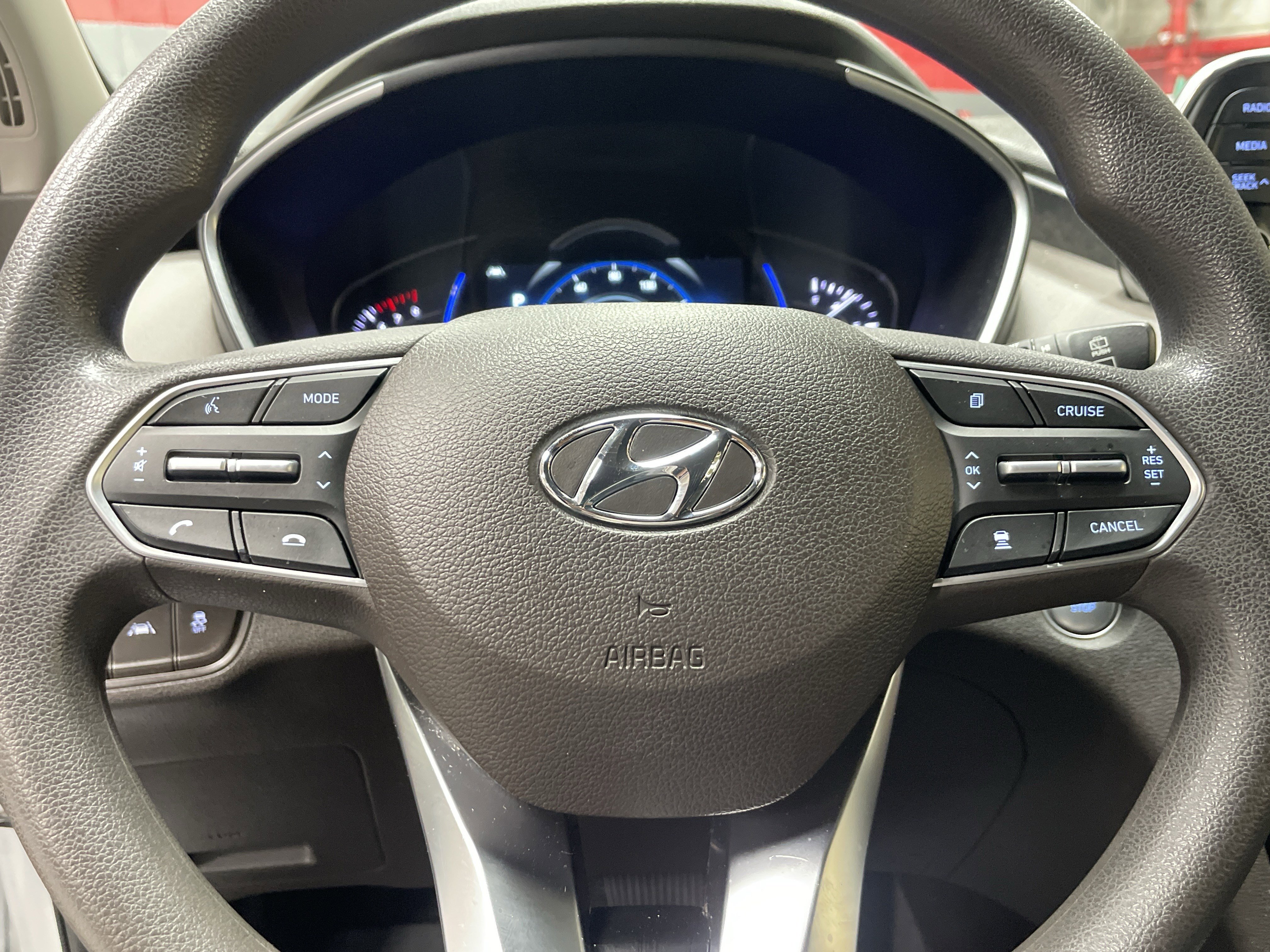 Used 2020 Hyundai Santa Fe SEL FWD image 19
