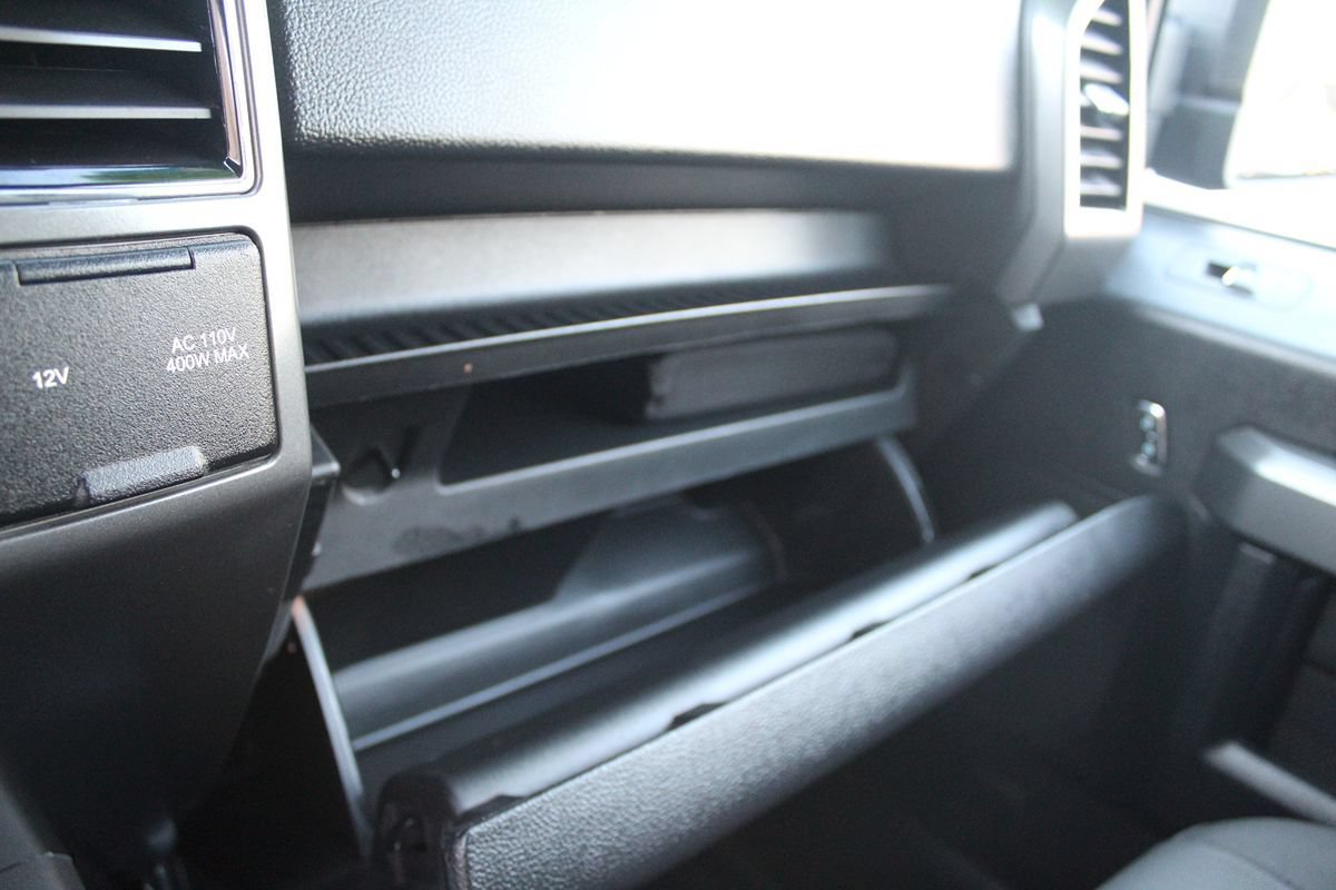 Used 2018 Ford F150 XLT w/ Equipment Group 302A Luxury AWD/4WD image 34