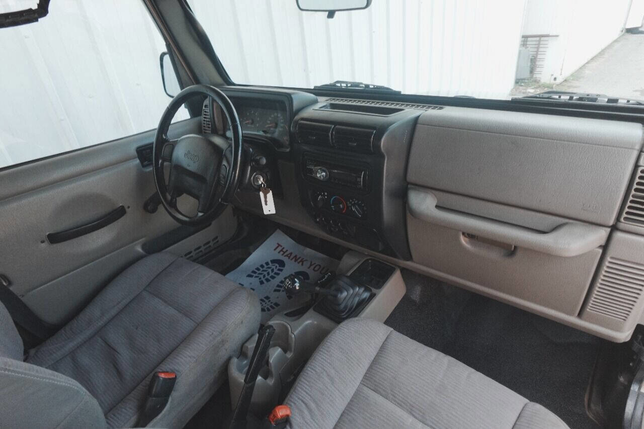 Used 2003 Jeep Wrangler X image 15