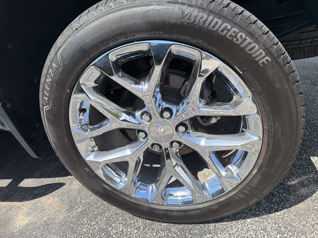 Used 2020 Chevrolet Silverado 1500 LTZ w/ LTZ Premium Package AWD/4WD image 16