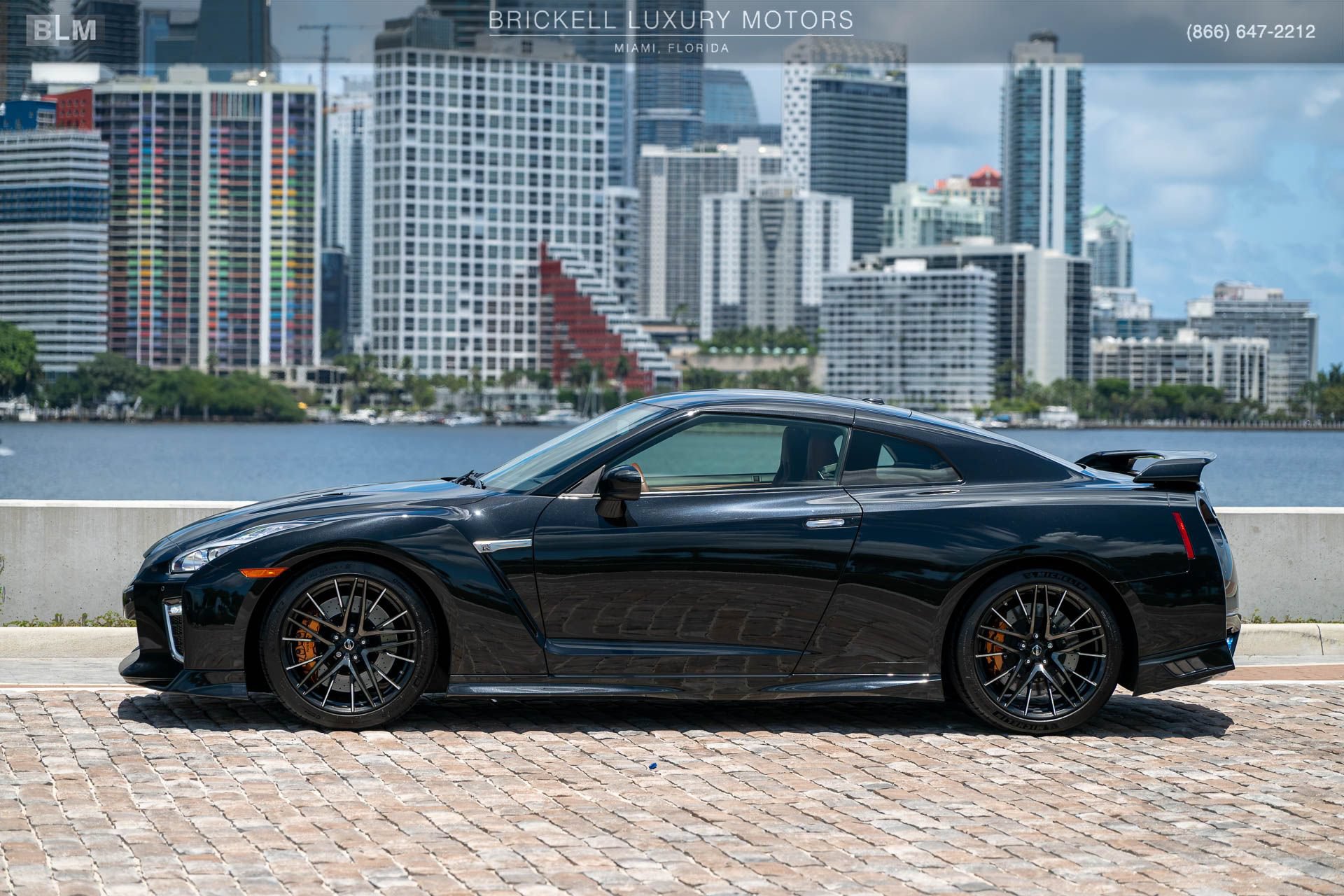 Used 2020 Nissan GT-R Premium w/ Premium Interior Package AWD/4WD image 11