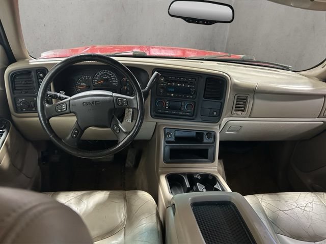 Used 2005 GMC Yukon SLT w/ SLT Preferred Equipment Group AWD/4WD image 17