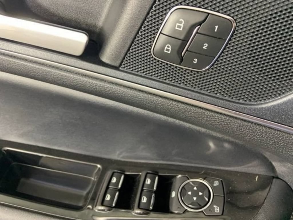 Used 2018 Ford Edge Sport w/ Equipment Group 401A AWD/4WD image 29
