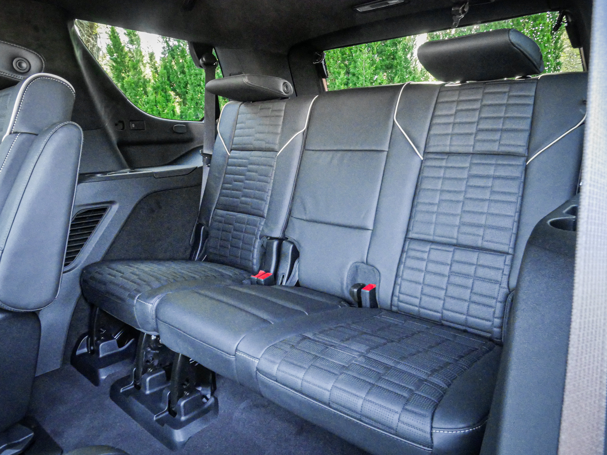 Used 2026 Cadillac Escalade V w/ LPO, ONYX Package AWD/4WD image 33
