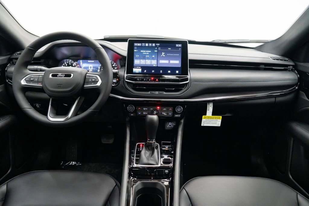 New 2026 Jeep Compass Latitude image 9