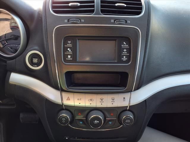 Used 2018 Dodge Journey SE w/ Connectivity Group FWD image 12