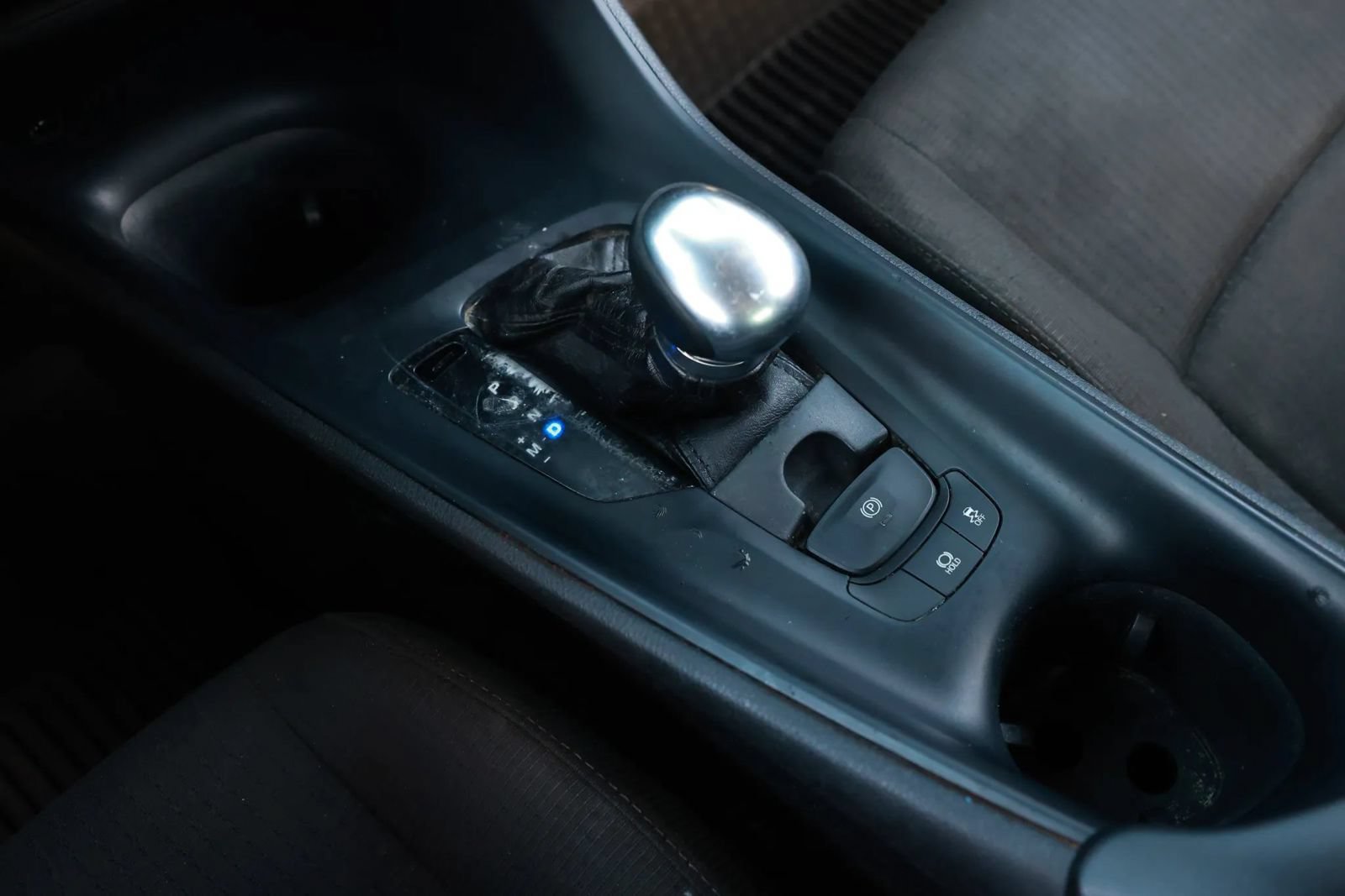 Used 2018 Toyota C-HR XLE FWD image 36