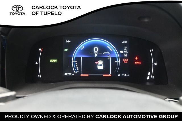 Used 2025 Toyota Camry SE w/ Convenience Package FWD image 18