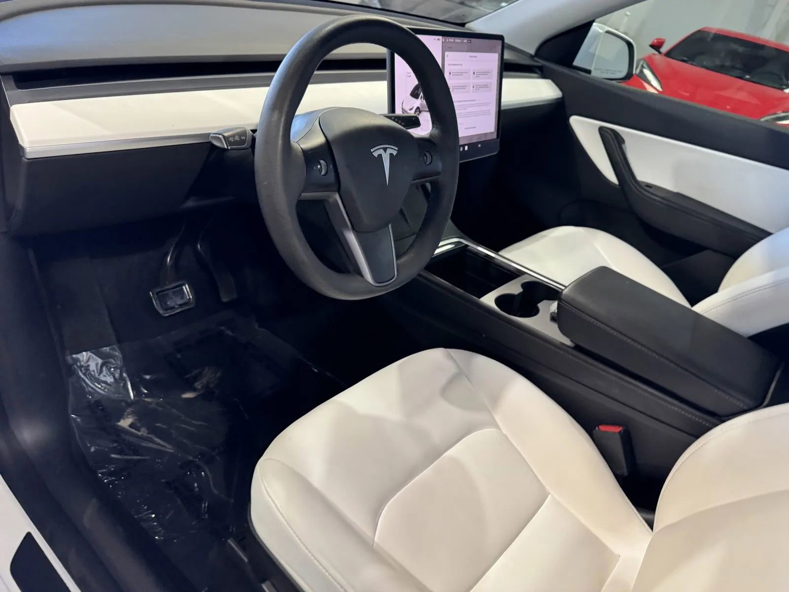 Used 2022 Tesla Model Y Long Range image 11