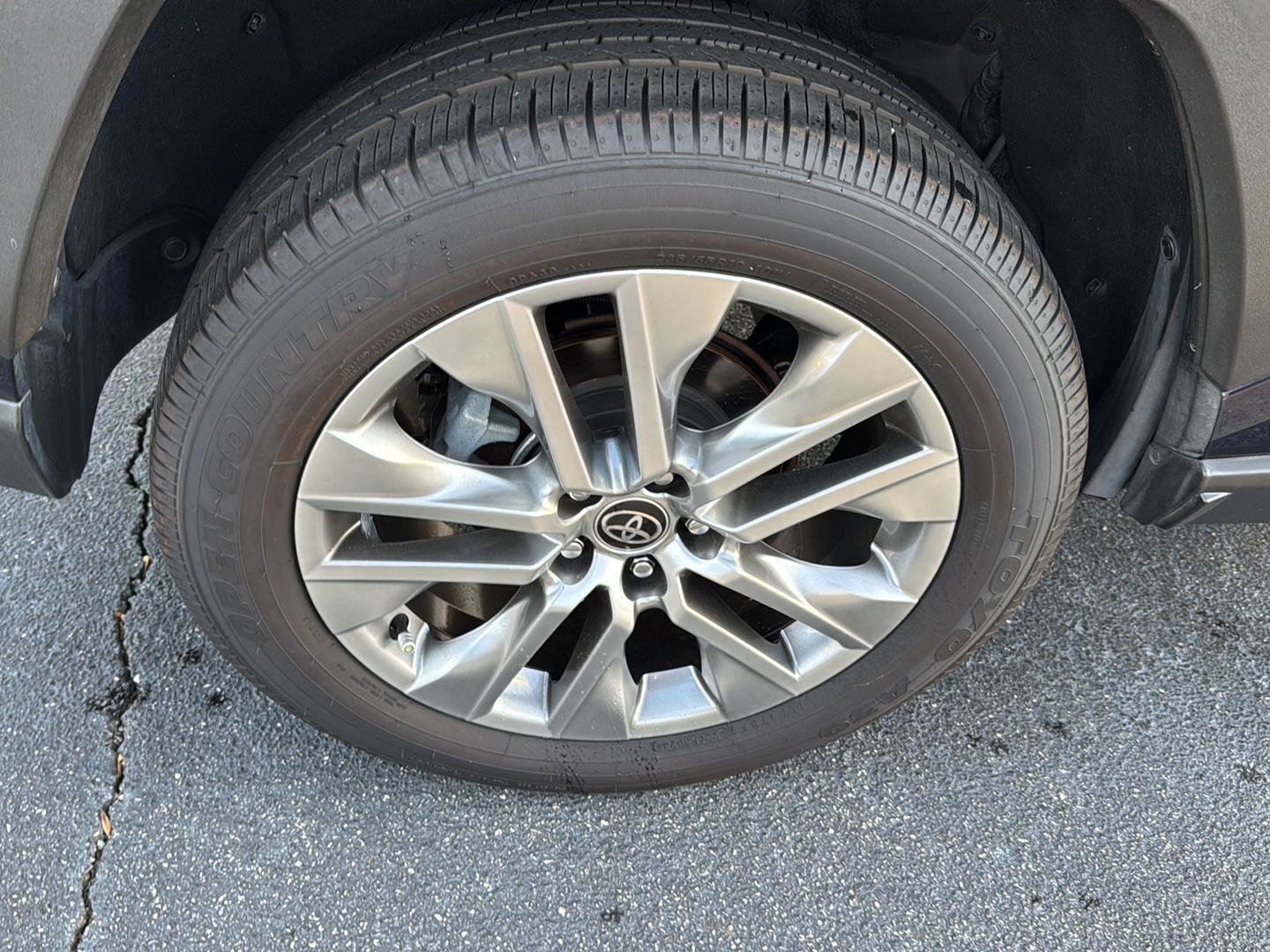 Used 2022 Toyota RAV4 Limited image 35