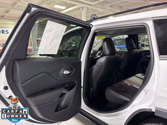 Certified 2021 Jeep Cherokee Latitude Plus AWD/4WD image 31