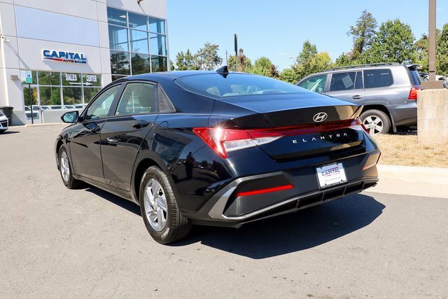 Used 2024 Hyundai Elantra SE image 15