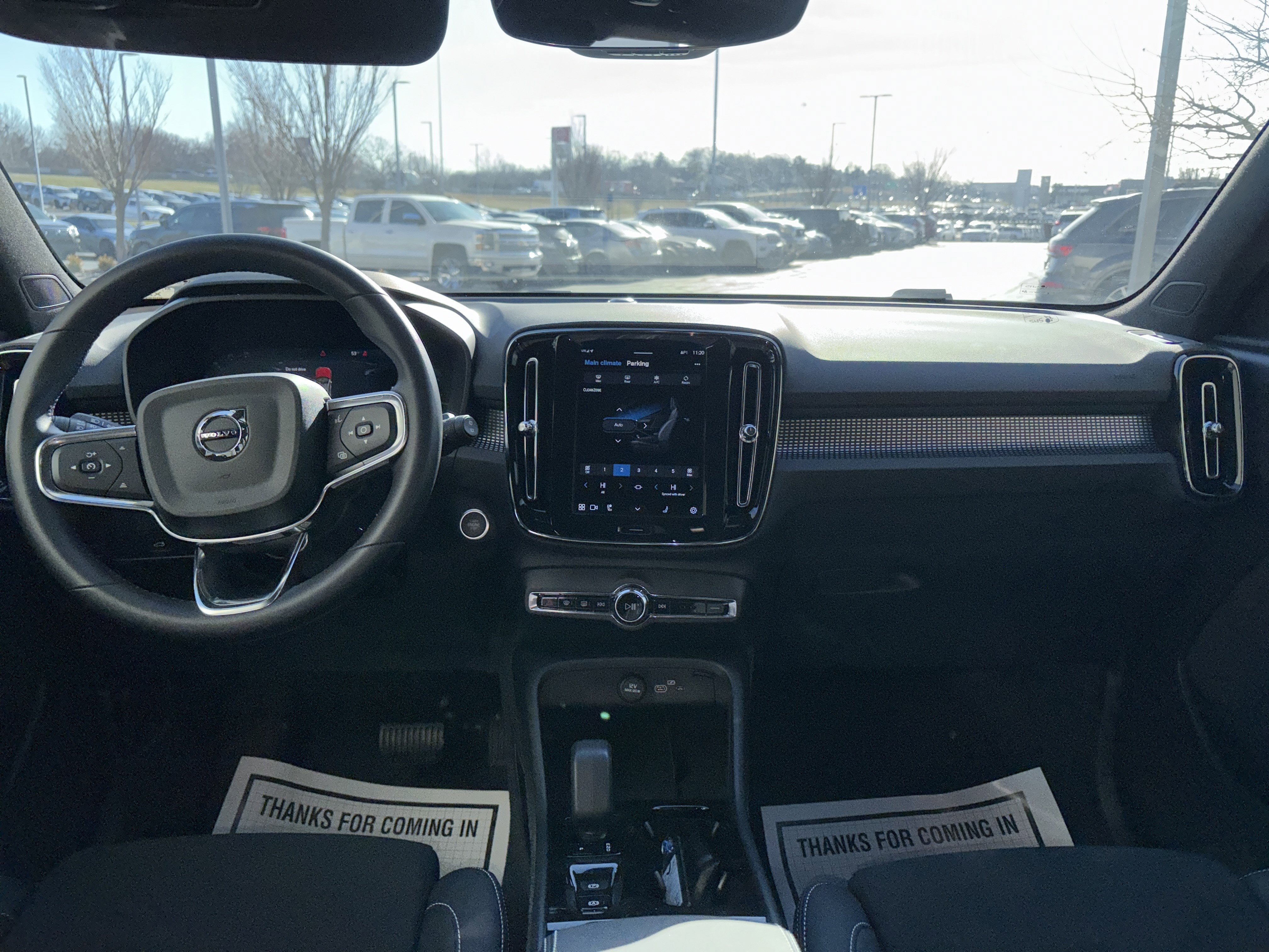 Certified 2025 Volvo XC40 B5 Plus image 28