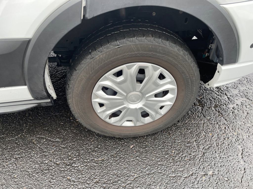 Used 2024 Ford Transit 350 XLT image 9